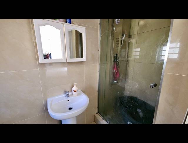 1 BEDROOM APARTMENT TO LET IN GOODWOOD ESTATE